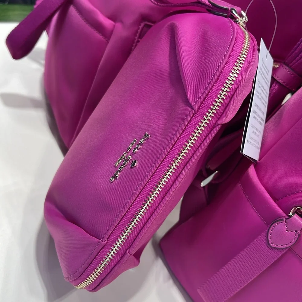 Kate Spade Chelsea Nylon Cosmetic Bag
Baja Rose
NWT - Picture 7 of 16